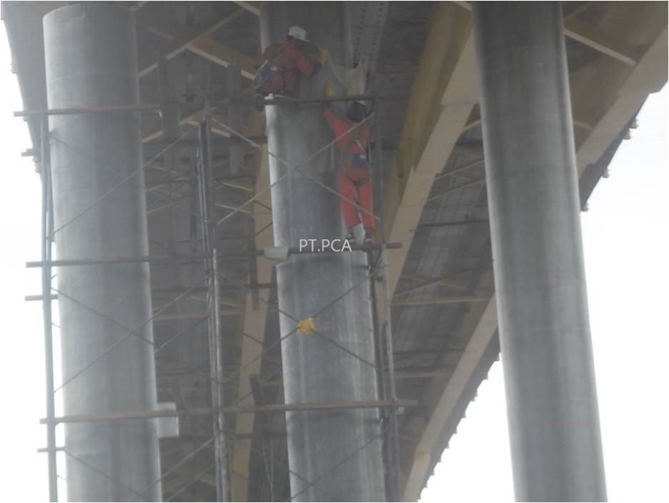 Perkuatan CarbonFiber Kolom Jembatan. pca